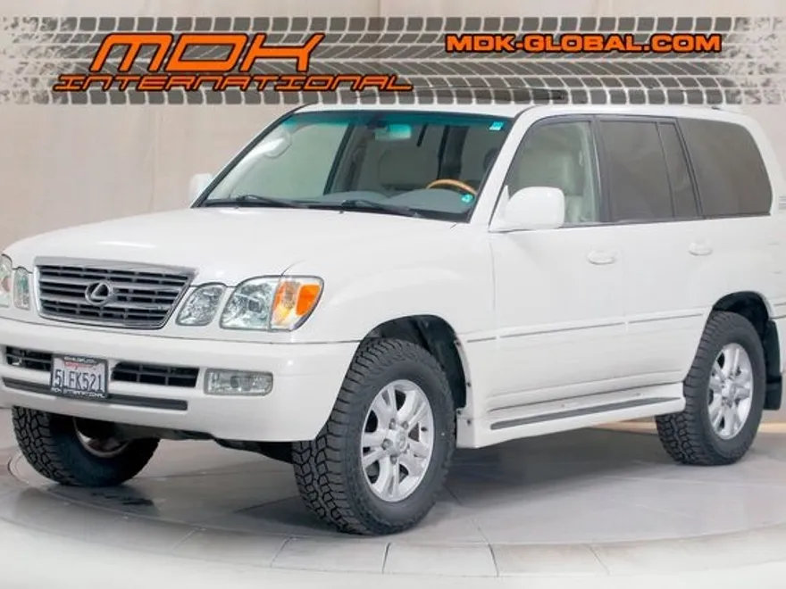 2005 Lexus LX 470 photo 1