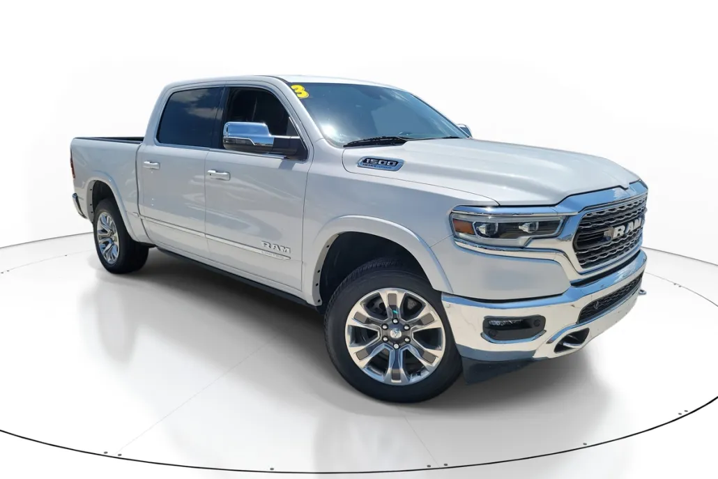 2023 Ram 1500 Limited photo 1
