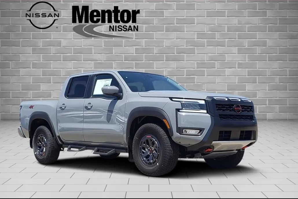 2025 Nissan Frontier PRO-4X photo 1