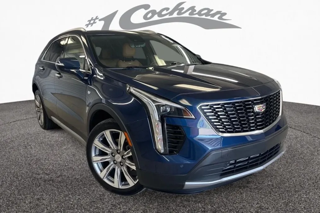 2022 Cadillac XT4 Premium Luxury photo 1
