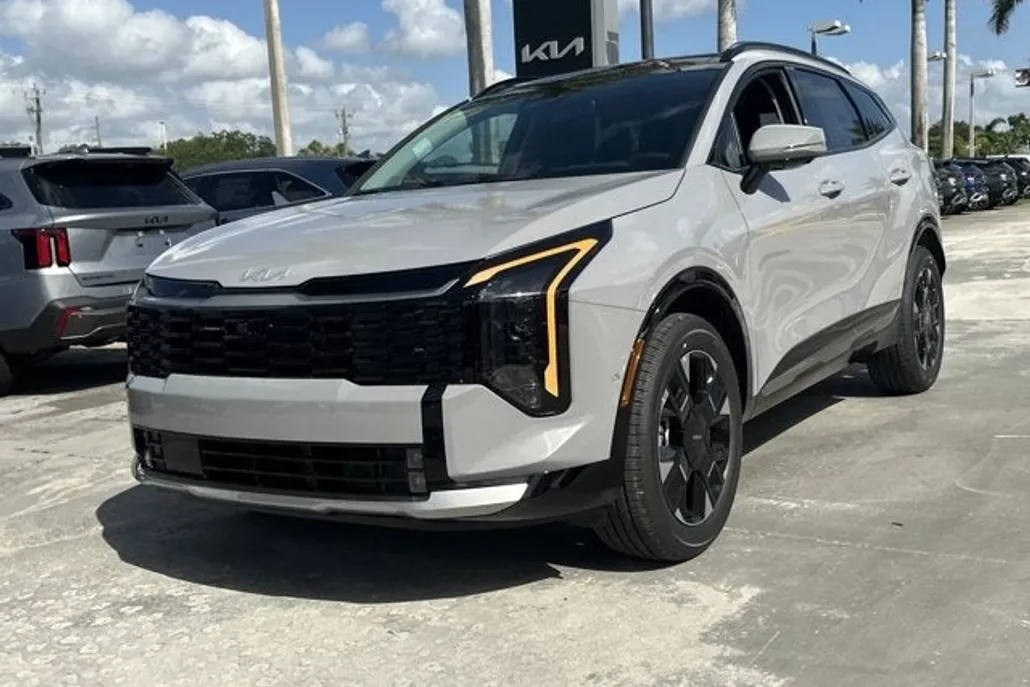2026 Kia Sportage Hybrid photo 1