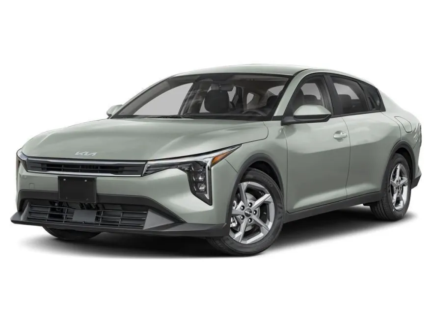 2025 Kia K4 LXS photo 1