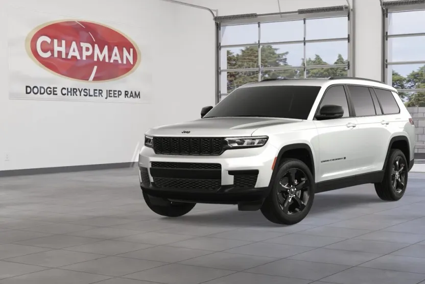 2025 Jeep Grand Cherokee Altitude photo 1