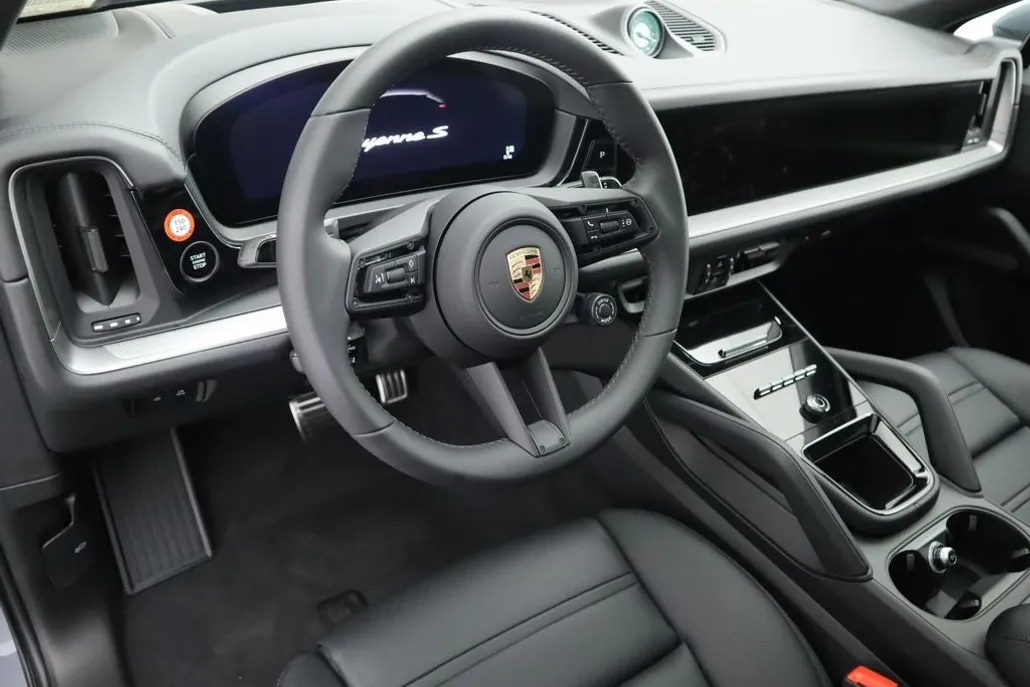 2025 Porsche Cayenne S E-Hybrid Coupe photo 1