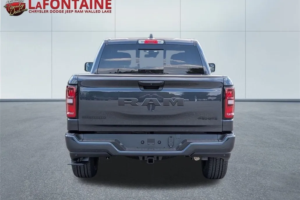 2025 Ram 1500 Big Horn photo 1