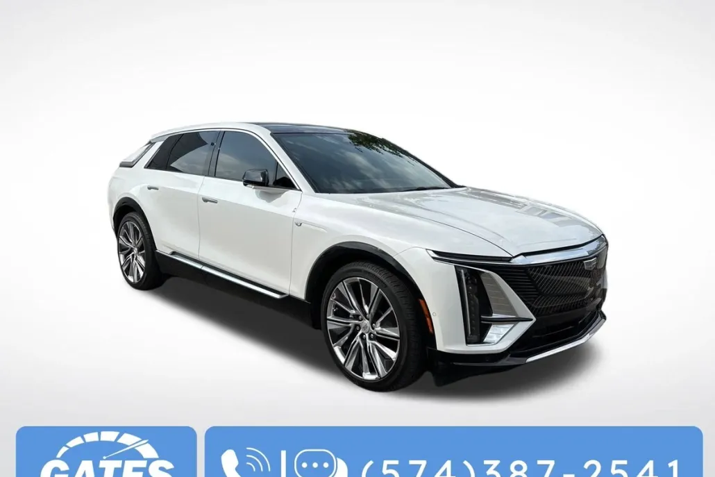2024 Cadillac Lyriq Luxury photo 1