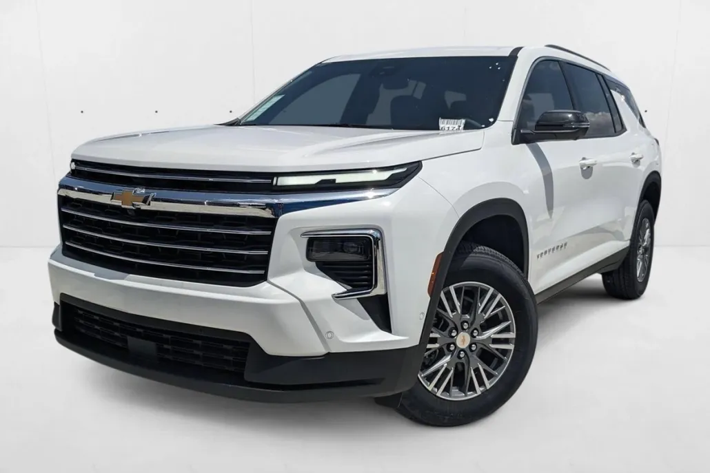 2025 Chevrolet Traverse photo 1