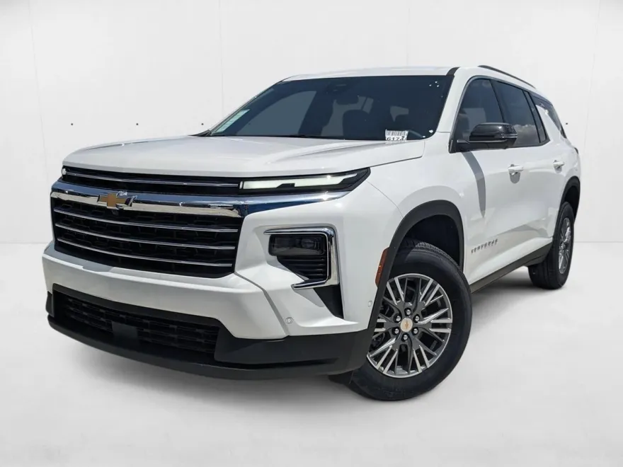 2025 Chevrolet Traverse photo 1