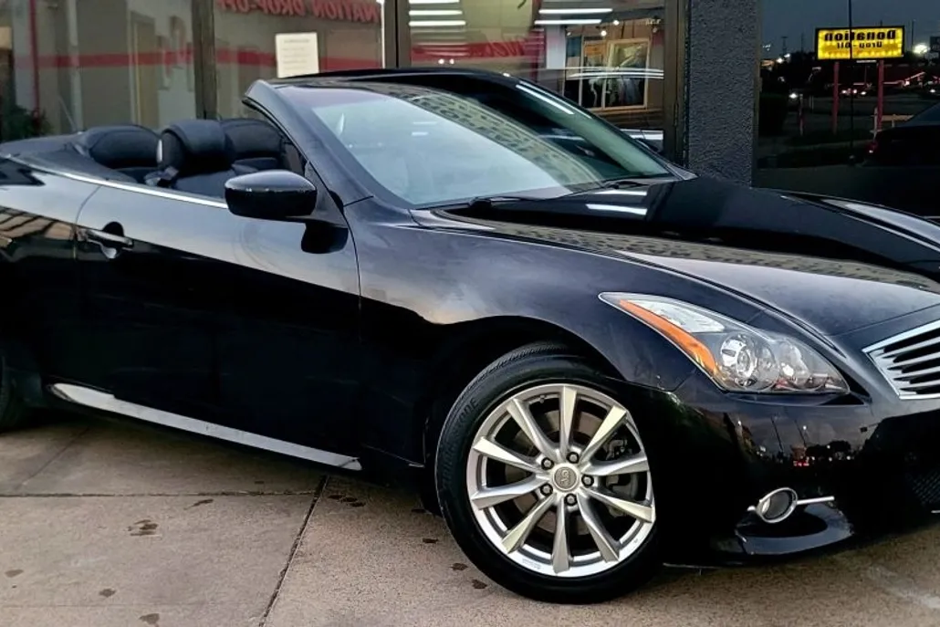 2012 Infiniti G37 photo 1