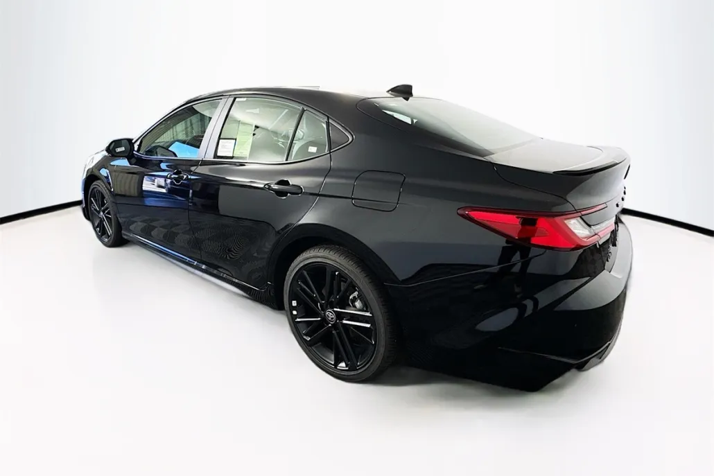 2026 Toyota Camry photo 1
