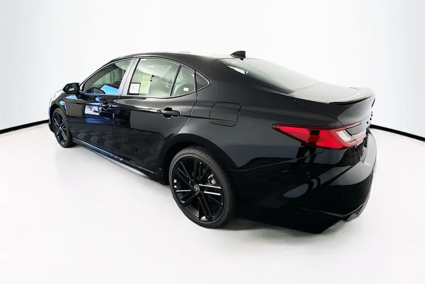 2026 Toyota Camry photo 1
