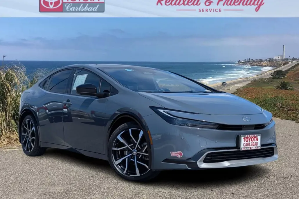 2024 Toyota Prius Prime SE photo 1