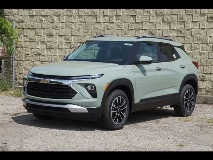 2026 Chevrolet Trailblazer LT photo 1