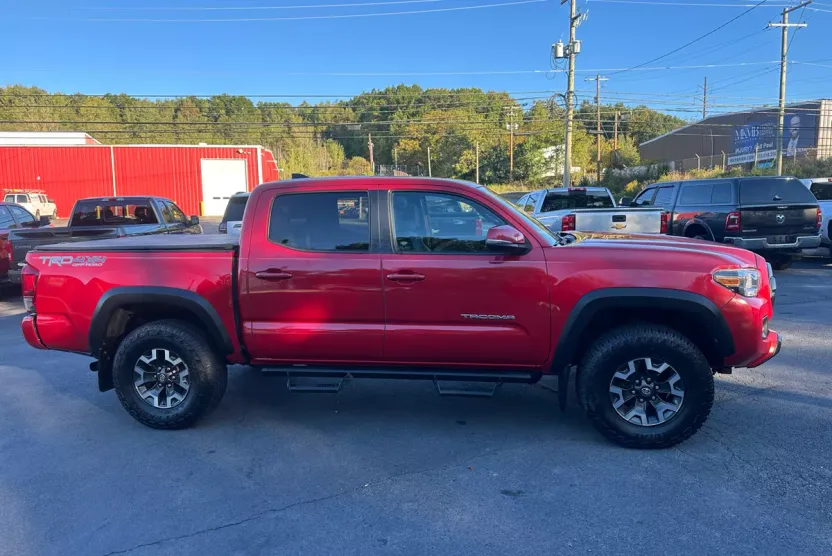 2017 Toyota Tacoma SR5 Sport TRD Pro photo 1