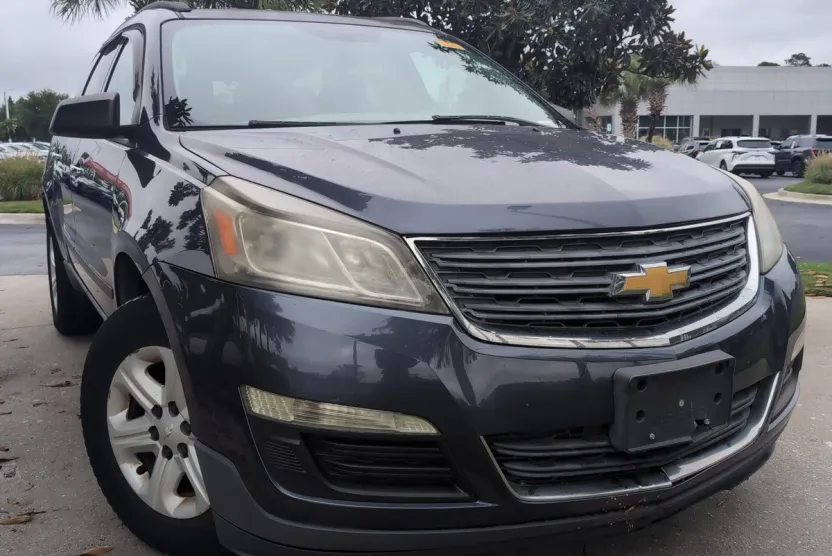 2013 Chevrolet Traverse LS photo 1