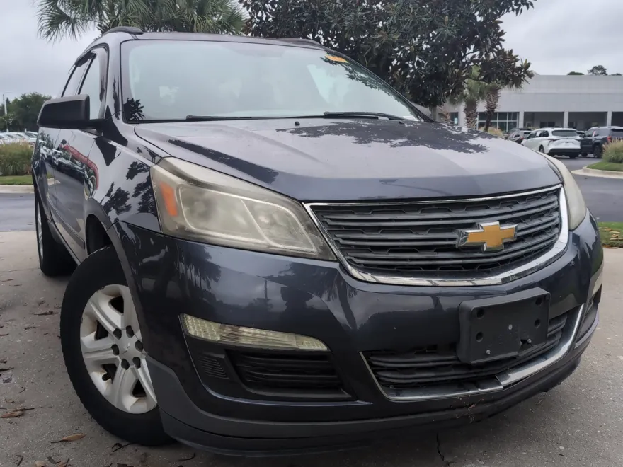 2013 Chevrolet Traverse LS photo 1