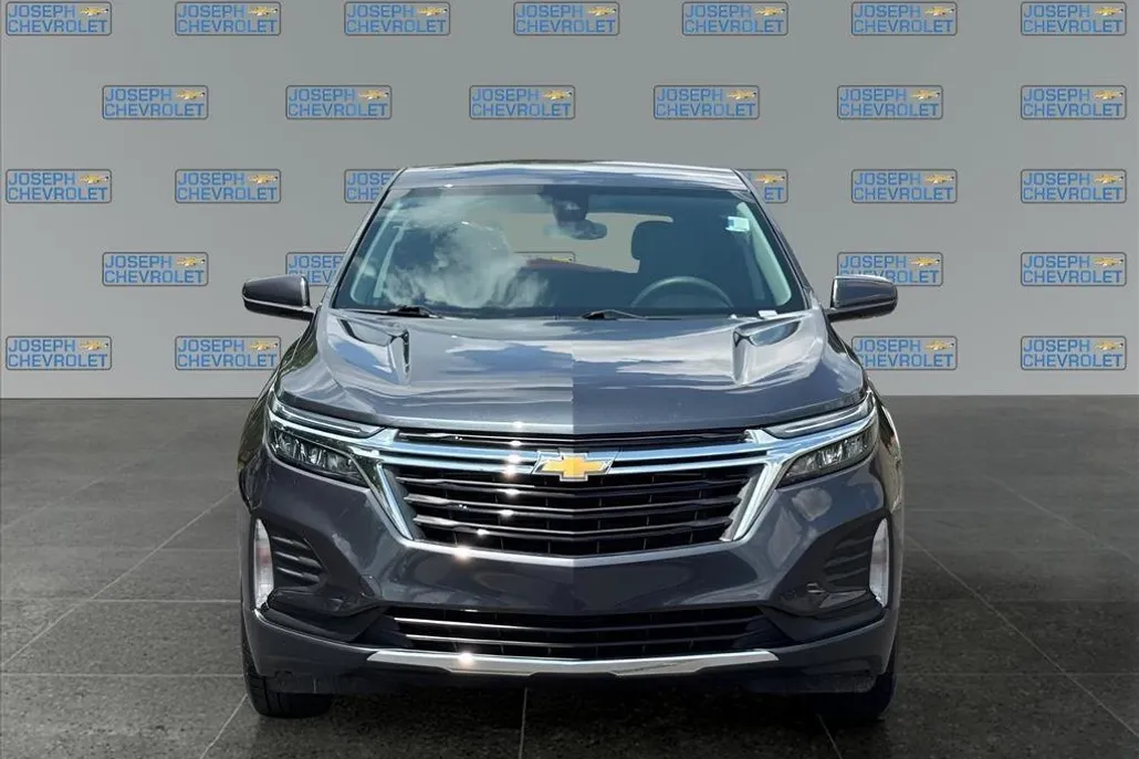 2023 Chevrolet Equinox LT photo 1