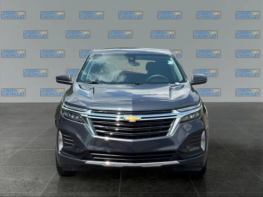 2023 Chevrolet Equinox LT photo 1