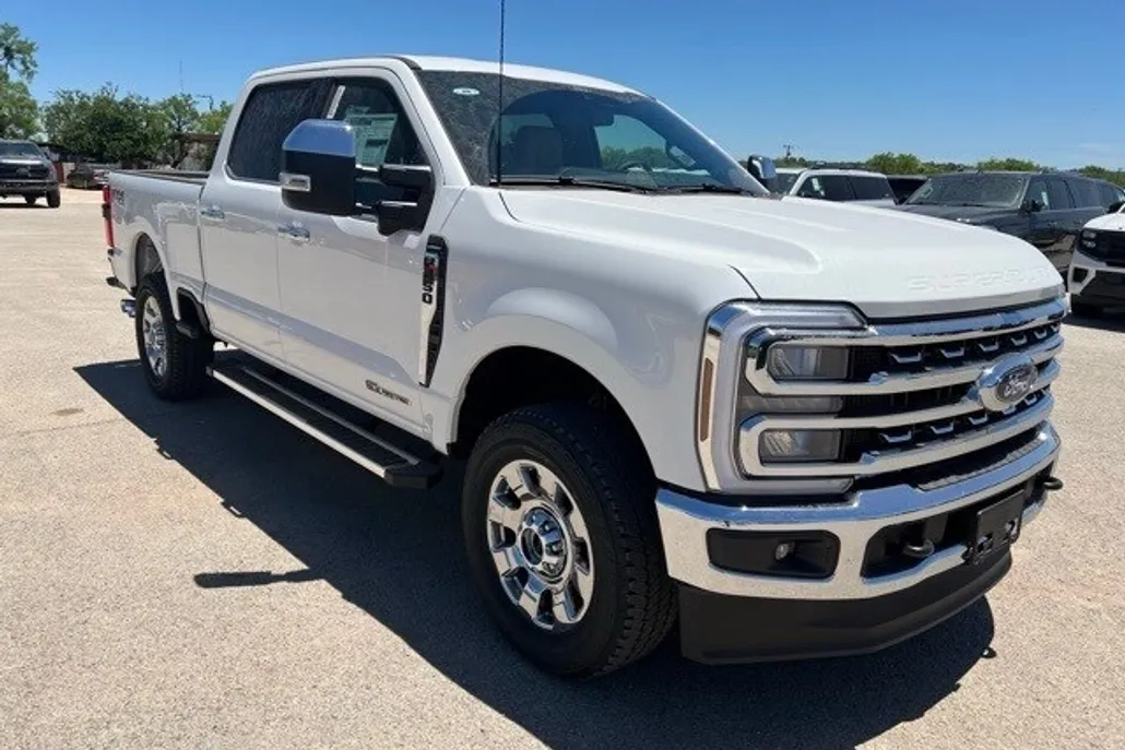 2025 Ford F-250 Lariat photo 1