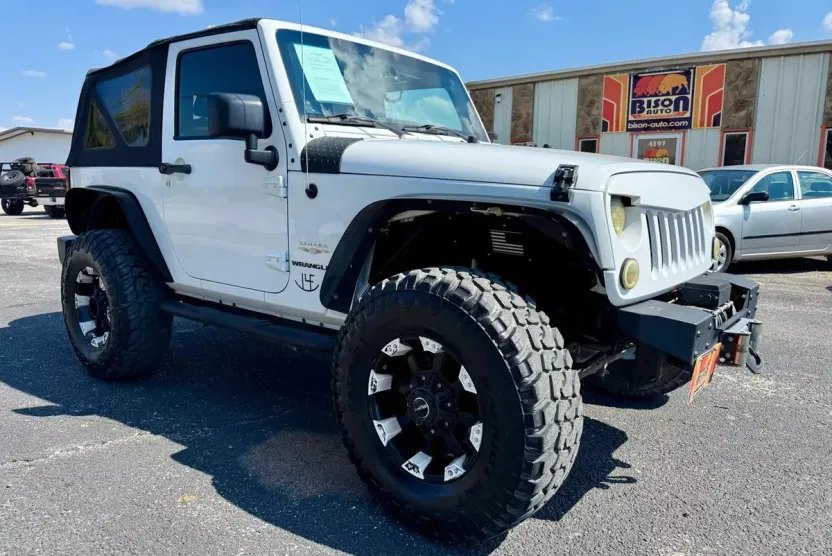 2013 Jeep Wrangler Sahara photo 1
