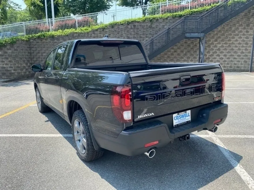 2025 Honda Ridgeline TrailSport photo 1