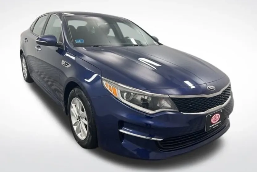 2018 Kia Optima LX photo 1