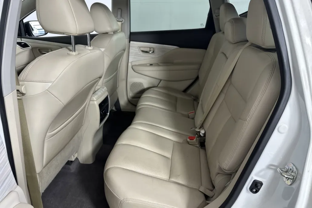 2017 Nissan Murano SL photo 1