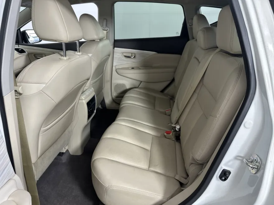 2017 Nissan Murano SL photo 1