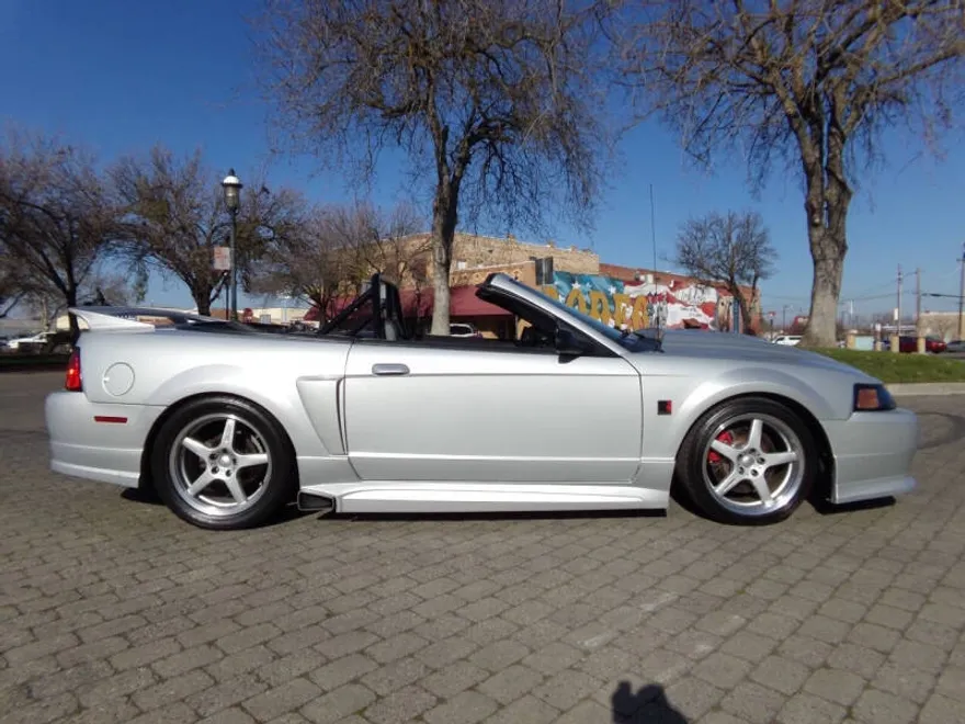 2002 Ford Mustang GT Deluxe photo 1
