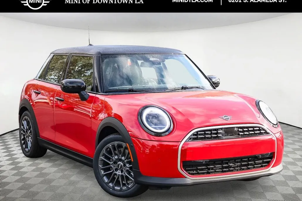 2026 Mini Cooper 4 Door Hardtop Signature photo 1