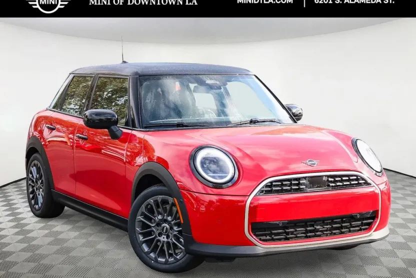 2026 Mini Cooper 4 Door Hardtop Signature photo 1