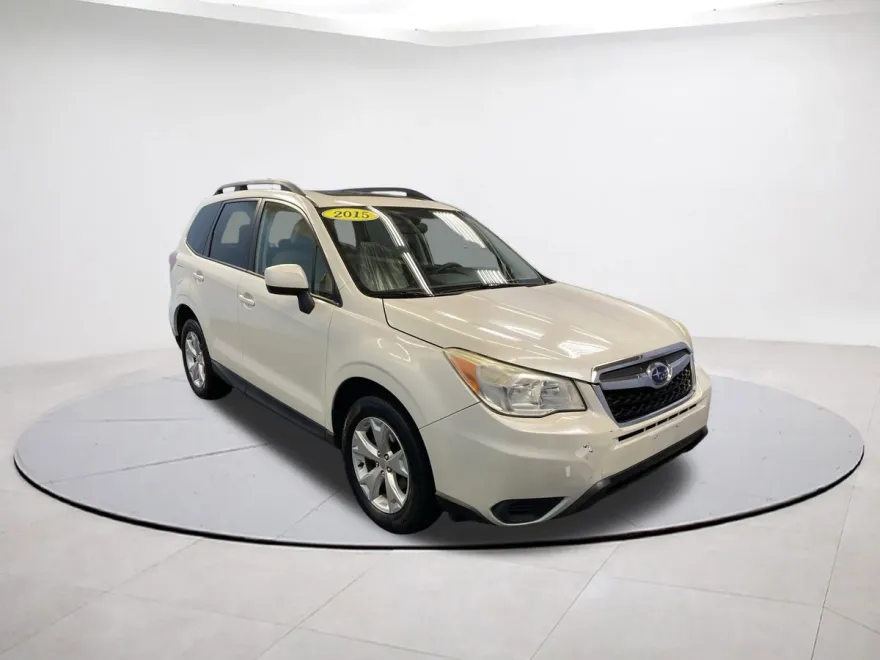 2015 Subaru Forester 2.5i Premium photo 1