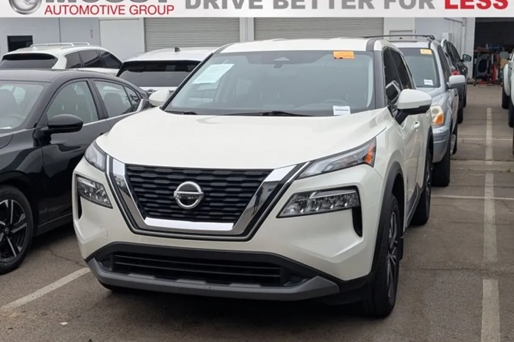 2021 Nissan Rogue SV photo 1