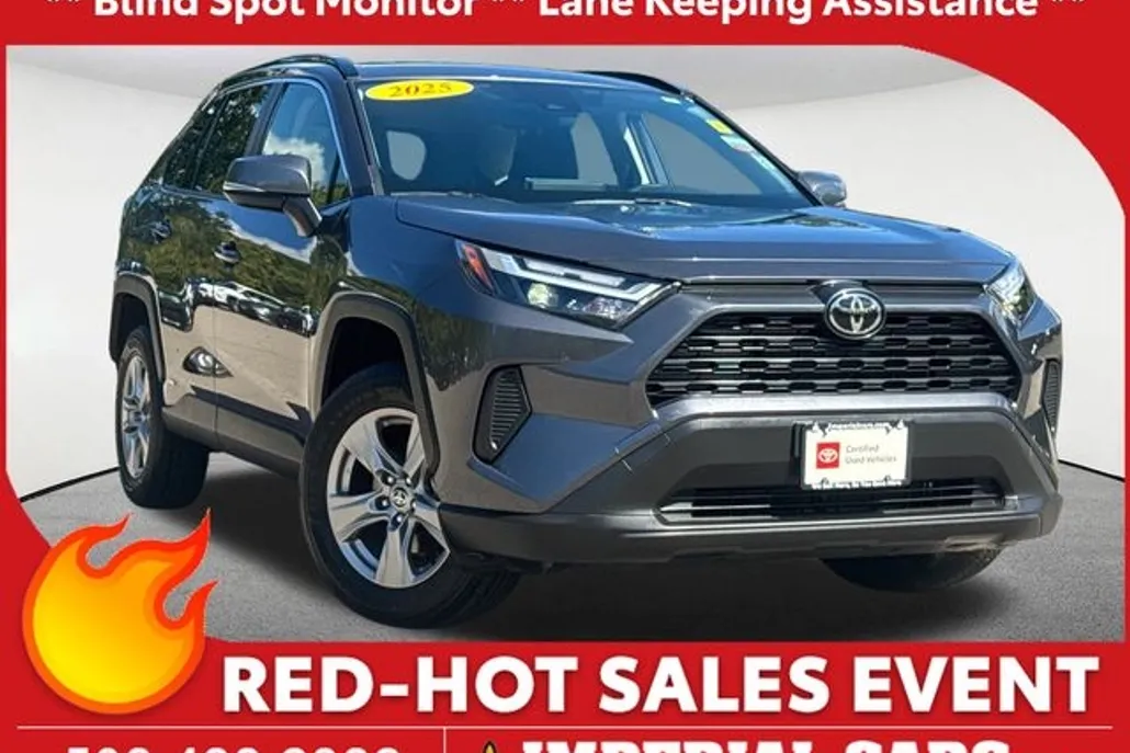 2025 Toyota RAV4 Hybrid XLE photo 1
