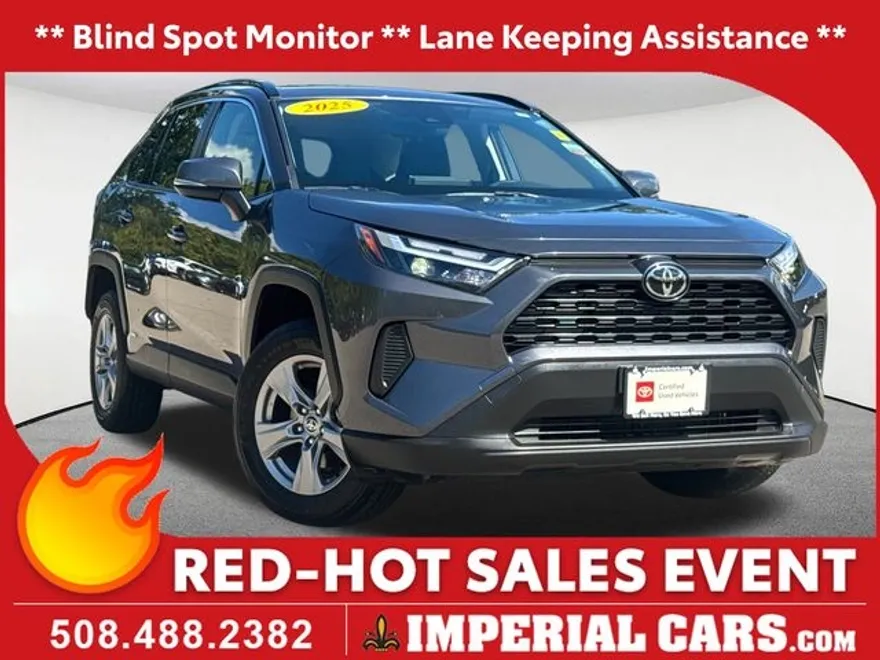 2025 Toyota RAV4 Hybrid XLE photo 1
