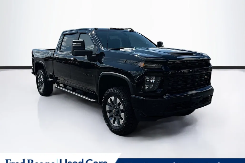 2023 Chevrolet Silverado 2500HD Custom photo 1