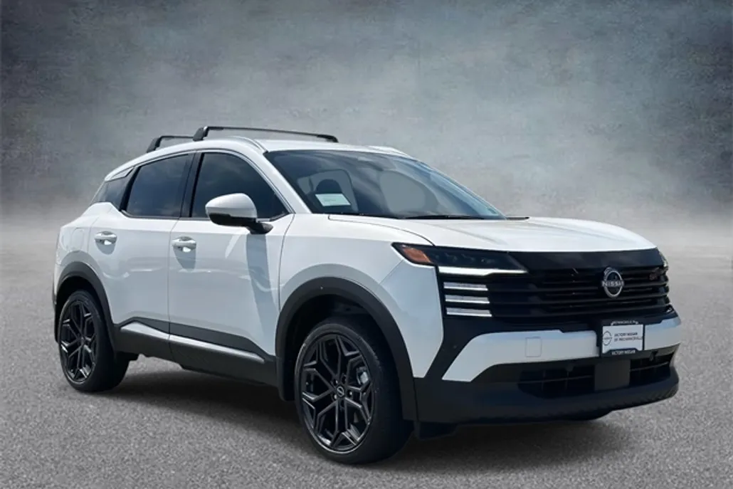 2025 Nissan Kicks SR photo 1