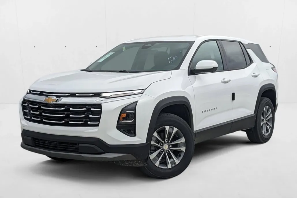 2025 Chevrolet Equinox LT photo 1