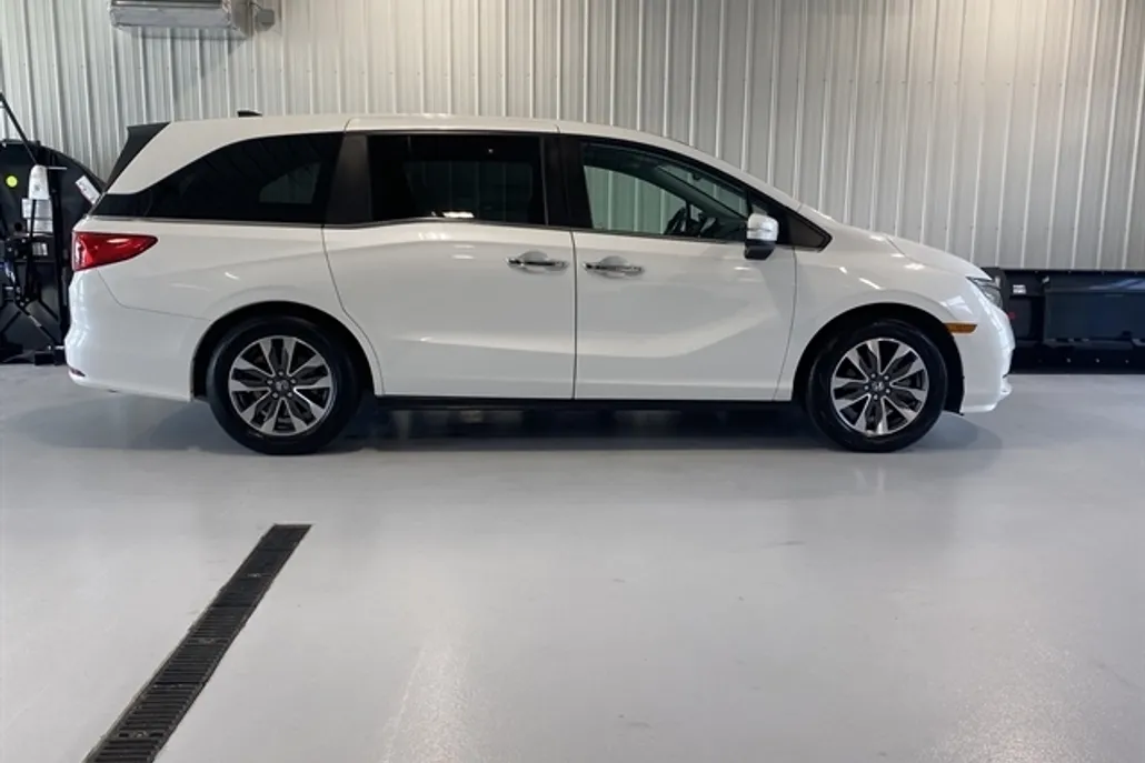 2021 Honda Odyssey EX-L photo 1