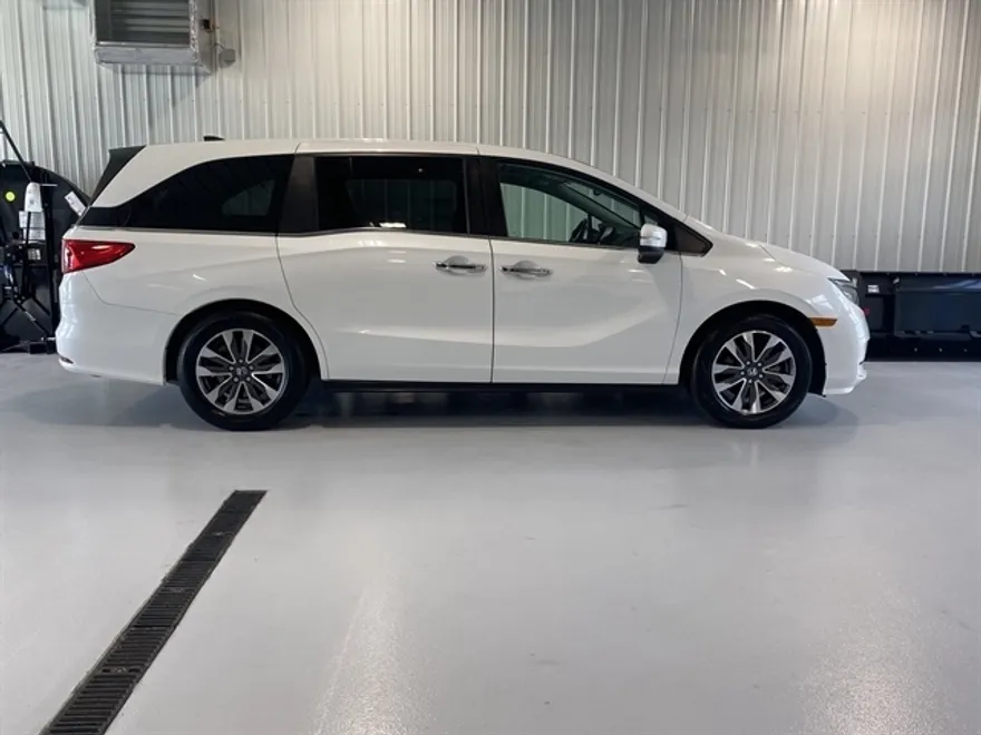 2021 Honda Odyssey EX-L photo 1