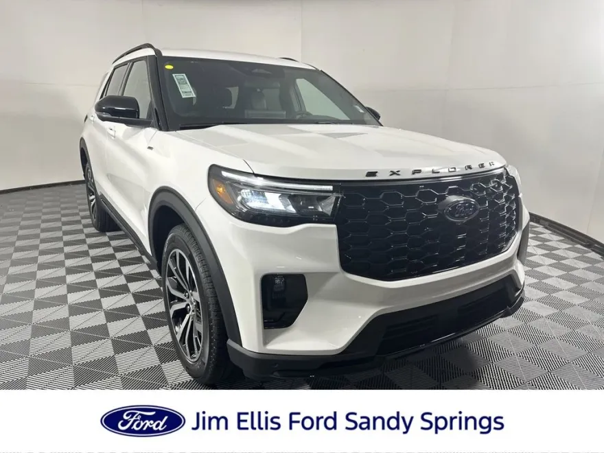 2025 Ford Explorer ST-Line photo 1