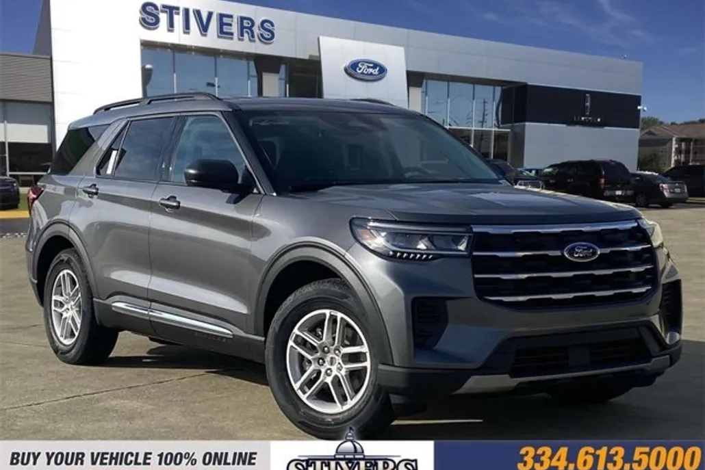 2025 Ford Explorer photo 1