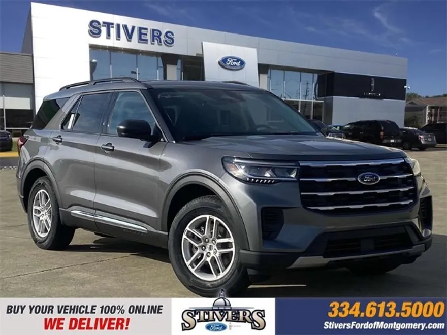 2025 Ford Explorer photo 1