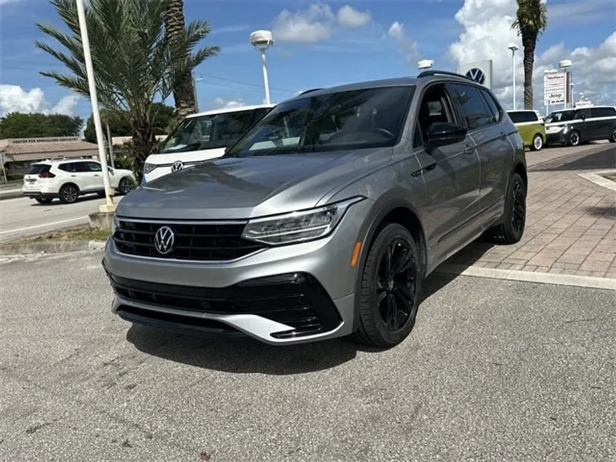 2023 Volkswagen Tiguan SE R-Line Black photo 1