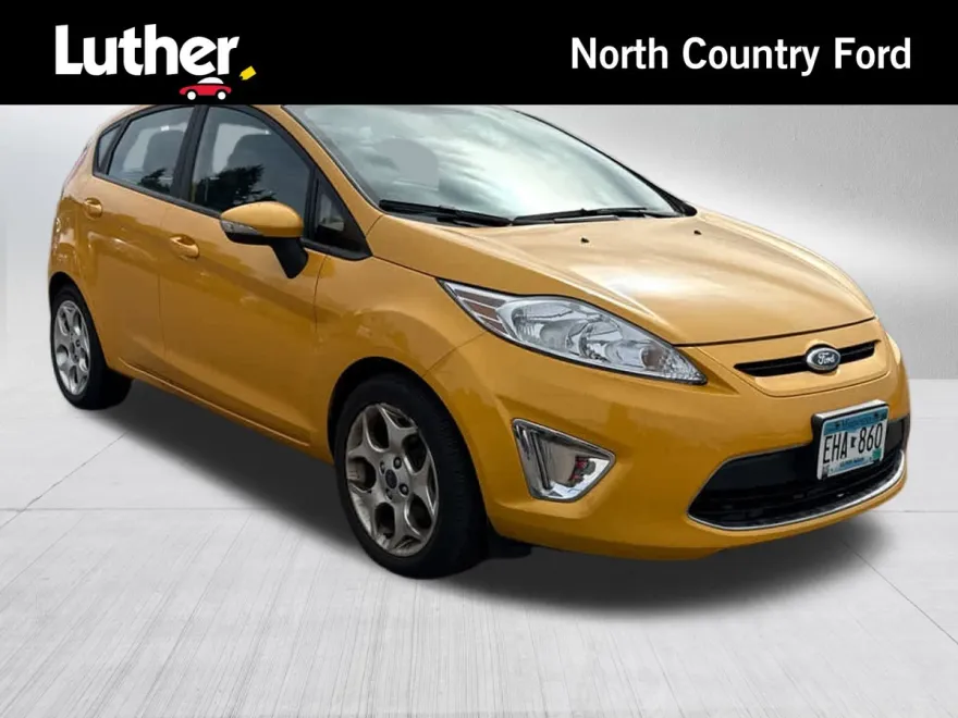 2011 Ford Fiesta SES photo 1