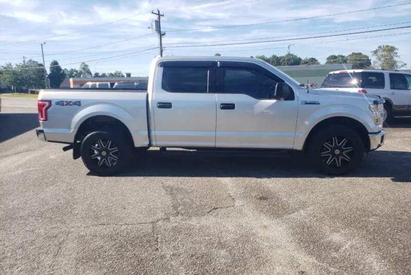 2016 Ford F-150 XLT photo 1