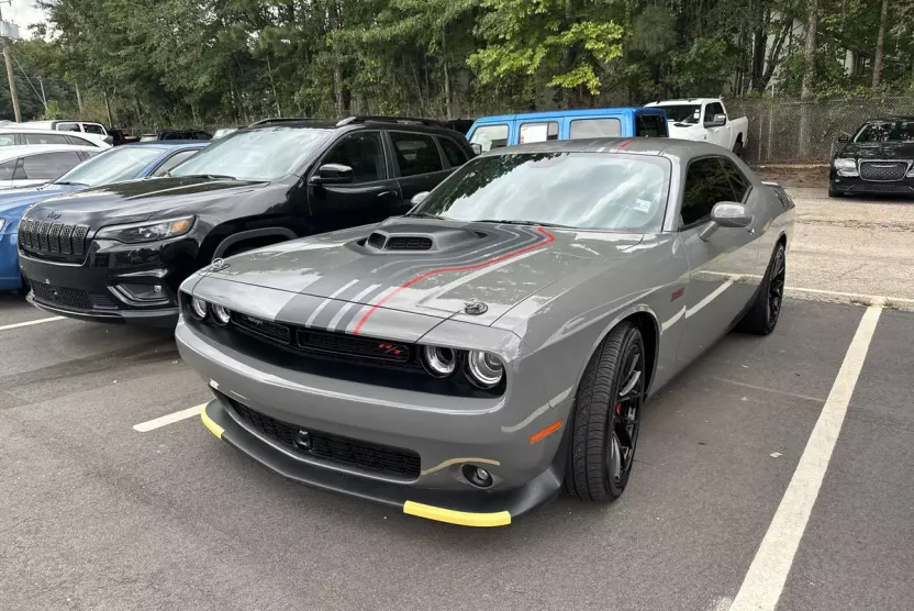 2023 Dodge Challenger R/T Scat Pack photo 1