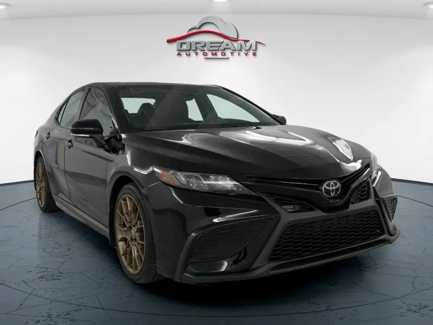 2023 Toyota Camry SE photo 1