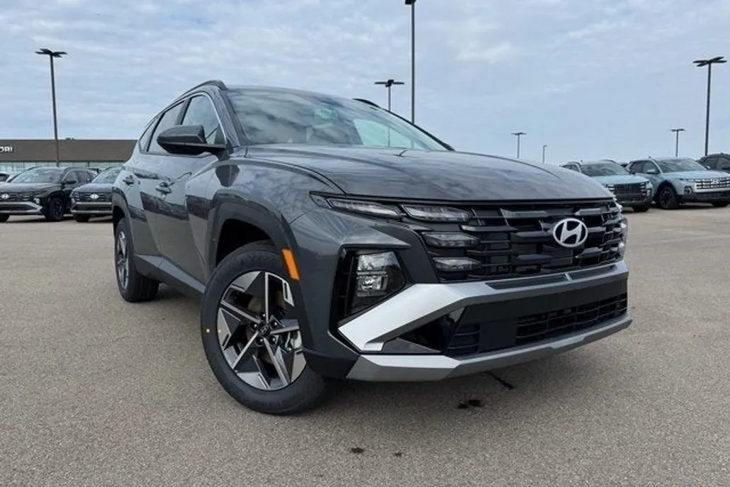 2025 Hyundai Tucson SEL photo 1