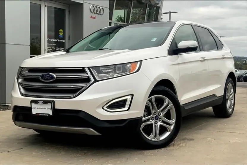2017 Ford Edge Titanium photo 1